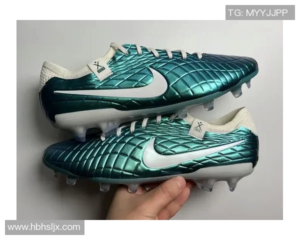 哪些足球巨星选择穿传奇7足球鞋展现风采和技术魅力