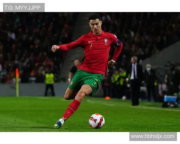 中场足球球星全名解析与其在足球历史中的影响力探讨