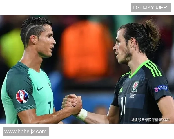 童年时光与球星合影 足球梦启航的珍贵瞬间 童年时光与球星合影 足球梦启航的珍贵瞬间